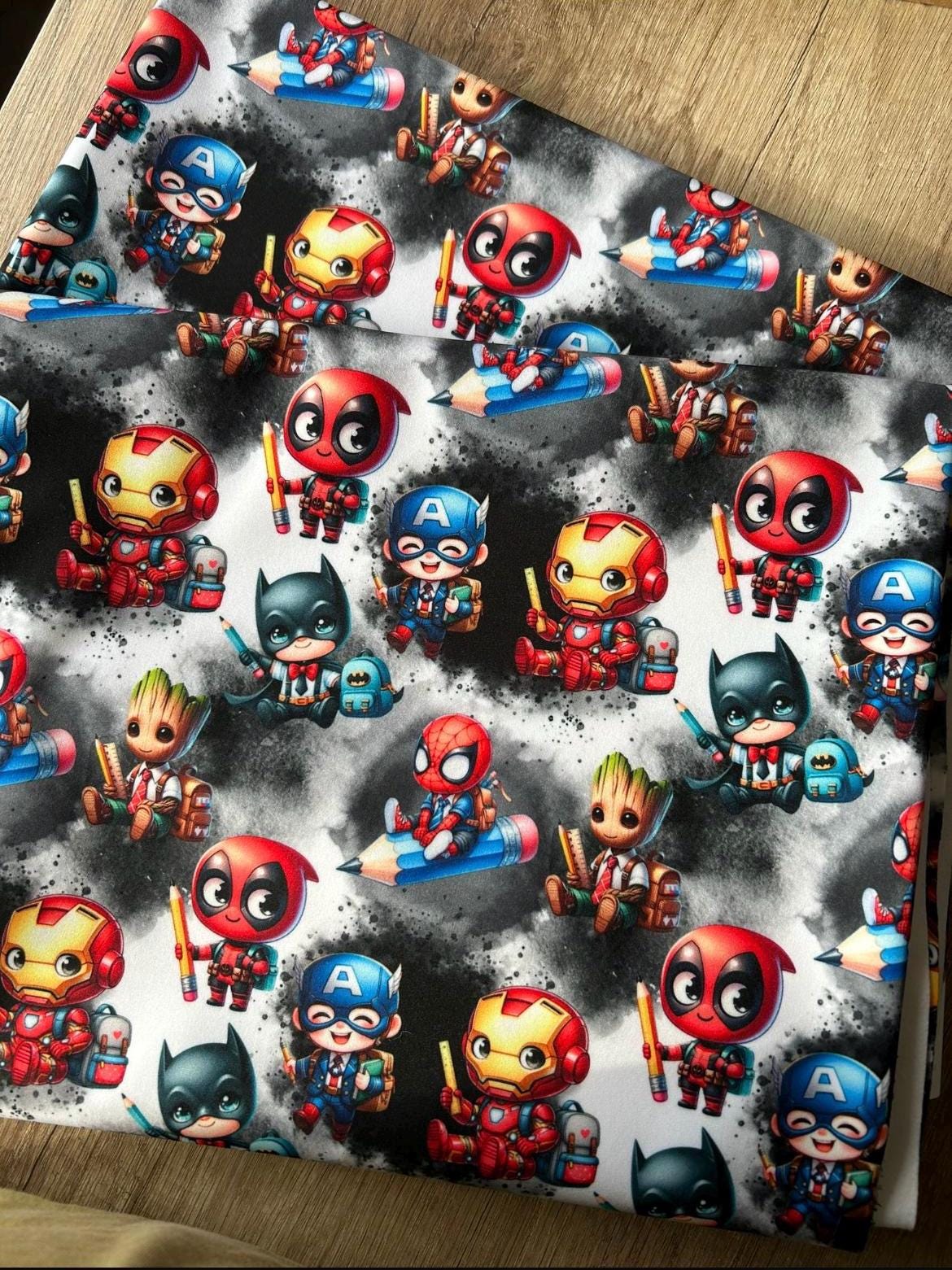 Eigenproduktion Stoff Superhelden